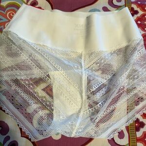 Spanx undetectable’s , 2 pairs. Size S. White with lace. NWT.